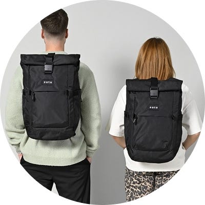 2 Personen mit nachhaltigem eoto Rucksack in schwarz