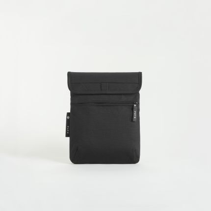 Nachhaltiges Tabletcase in schwarz, Frontansicht