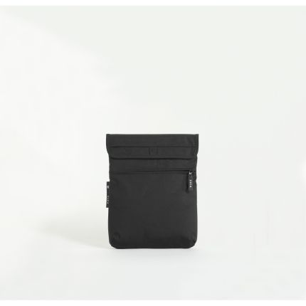 Nachhaltiges Laptop- und Tabletcase in schwarz, Frontansicht