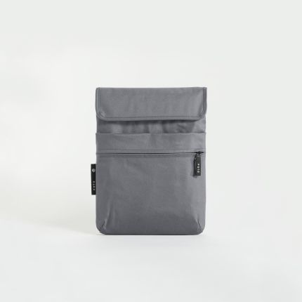 Nachhaltige Laptoptasche in grau, Frontansicht